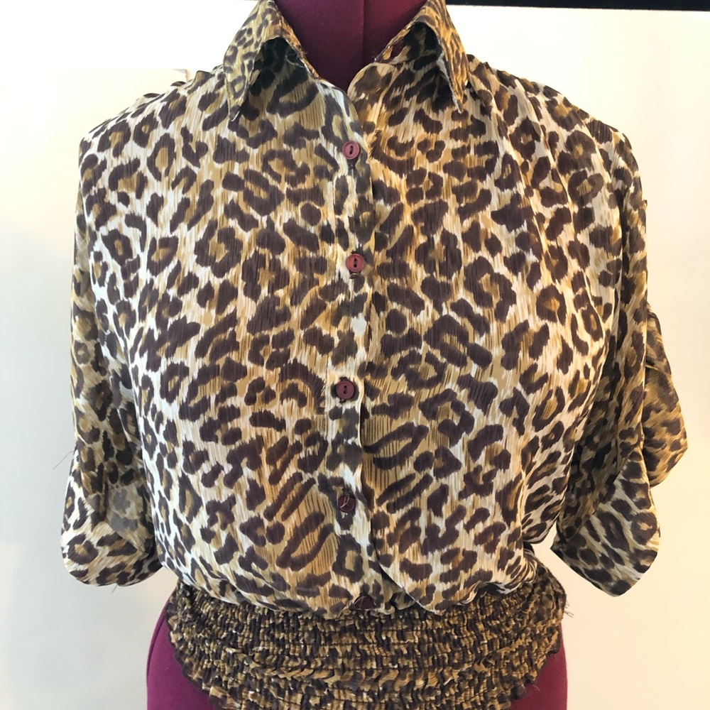 Forever 21 Woman's Animal Print Top - Picture 5 of 13